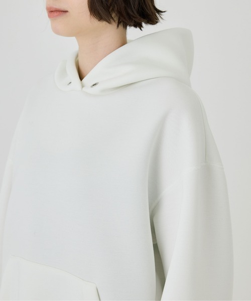 UNITED TOKYO（ユナイテッドトウキョウ）の「フラットシーマグランドパーカー（パーカー・レディース・ベージュ/ホワイト/ブラック/ブルー・FREE）」の13枚目の写真