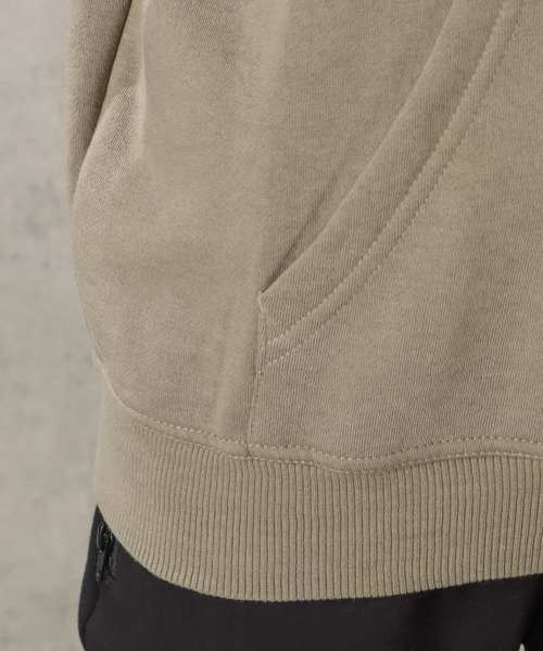 FILA フィラ ポケット付き筆記体ロゴプルオーバーパーカー