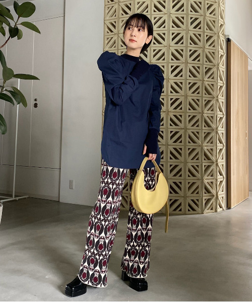 Ameri(アメリ)の「UND TULIPANO STRAIGHT KNIT PANTS(その他パンツ・レディース・アイボリー/ブルー/ブラック・SMALL/MEDIUM)」の14枚目の写真