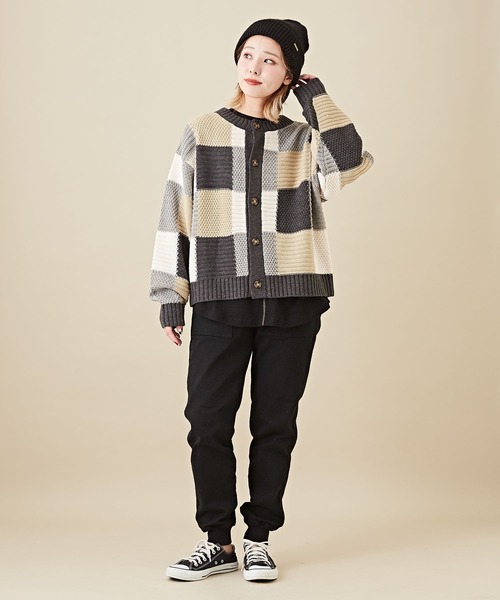 CUBE SUGAR(キューブシュガー)の「ジャガードブロッキング前後着ニットカーディガン(カーディガン/ボレロ・レディース・ヘザーチャコール/ブルー/ネイビー・M)」の22枚目の写真