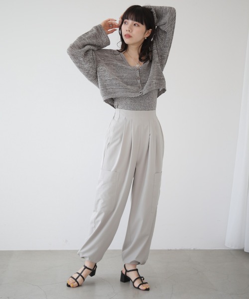 RAY CASSIN（レイカズン）の「メランジメッシュカーデ＋リブニットキャミset（カーディガン/ボレロ・レディース・チャコールグレー/グリーン/ベージュ・FREE）」の22枚目の写真