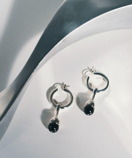 LAPUIS(ラピュイ)の「LAPUIS(ラピュイ)GemStone Drop ピアス(ピアス(両耳用)・レディース・パープル/レッド/グリーン/ブラック・FREE)」の6枚目の写真