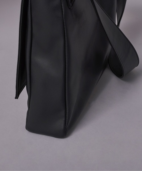 Ellno Loset（エルノロゼット）の「フラップショルダーBAG（ショルダーバッグ・メンズ・ブラック・FREE）」の6枚目の写真