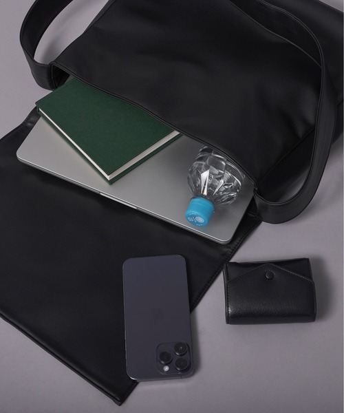 Ellno Loset（エルノロゼット）の「フラップショルダーBAG（ショルダーバッグ・メンズ・ブラック・FREE）」の4枚目の写真