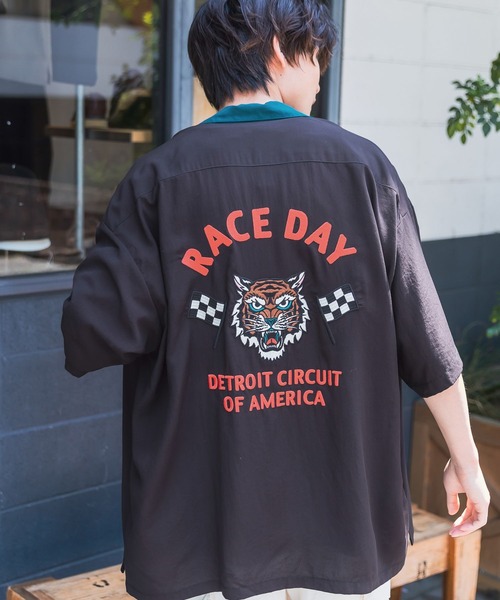 RAGEBLUE(レイジブルー)の「バックデザイン/ボーリングシャツ(シャツ/ブラウス・メンズ・ホワイト/ブラック/グリーン・MEDIUM/LARGE)」の2枚目の写真
