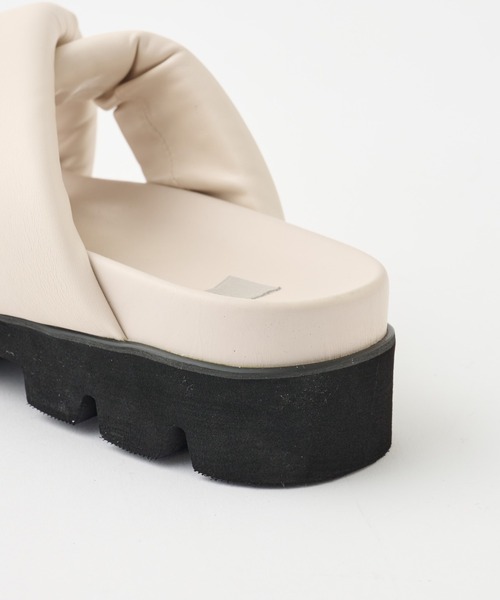 COLONY 2139（コロニートゥーワンスリーナイン）の「パテッドクロスベルトサンダル（サンダル・メンズ・アイボリー/ブラック・MEDIUM/LARGE）」の9枚目の写真