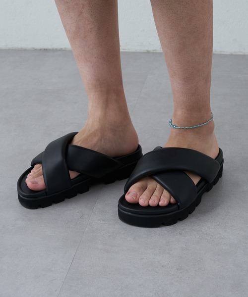 COLONY 2139（コロニートゥーワンスリーナイン）の「パテッドクロスベルトサンダル（サンダル・メンズ・アイボリー/ブラック・MEDIUM/LARGE）」の10枚目の写真