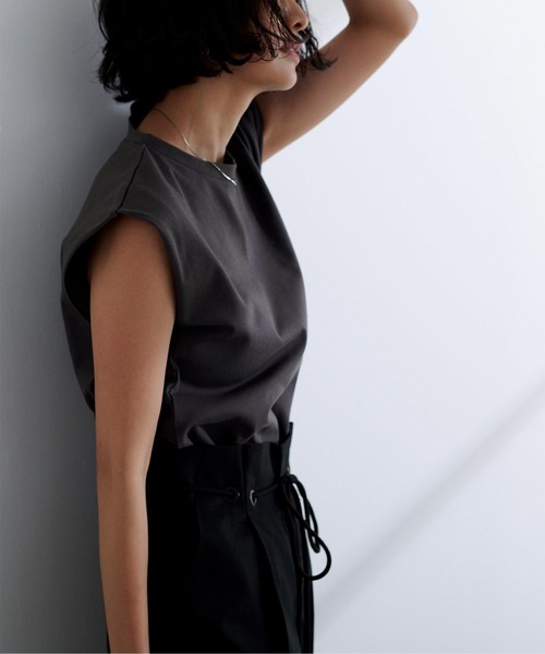 汗染み防止ショルダータックトップス