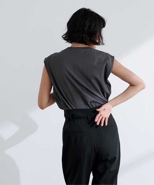 汗染み防止ショルダータックトップス