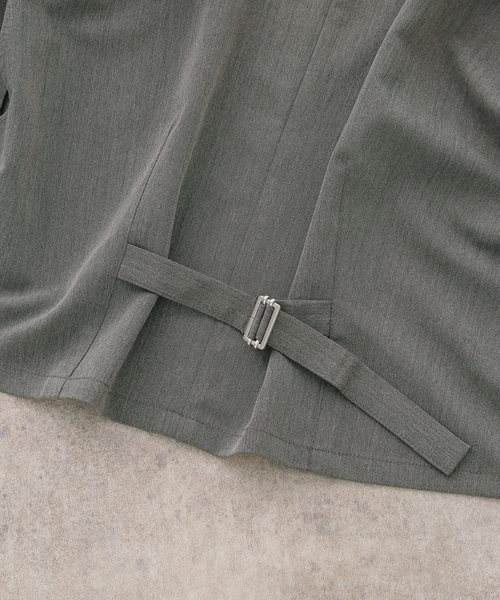 JOINT WORKS（ジョイントワークス）の「【COMMRE/コムル】テーラード ショートジレ（ベスト・レディース・チャコールグレー・FREE）」の4枚目の写真