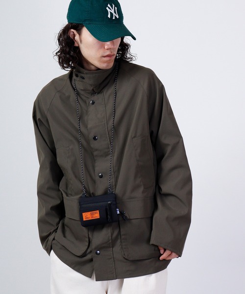 KAKSI(カクシ)の「KAKSI ティッシュポケット付きコンパクトサコッシュ(ショルダーバッグ・メンズ・ネイビー/カーキ/グレー/ブラック・FREE)」の7枚目の写真