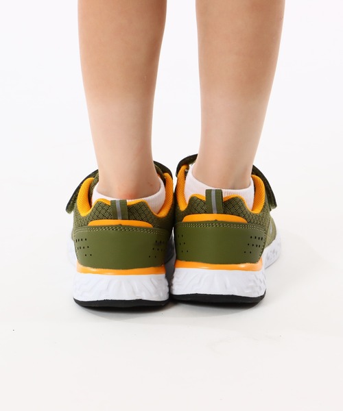 Champion(チャンピオン)の「【Champion/チャンピオン】キッズ ボールド 2 B PS(スニーカー・キッズ・ネイビー/オリーブ/ブラック・18.0cm/19.0cm/21.0cm/22.0cm/20.0cm/17.0cm)」の20枚目の写真