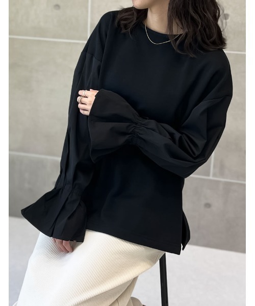 Re:EDIT(リエディ)の「異素材切り替えキャンディースリーブ裏毛トップス(スウェット・レディース・ブラック/ホワイト・MEDIUM/LARGE)」の2枚目の写真