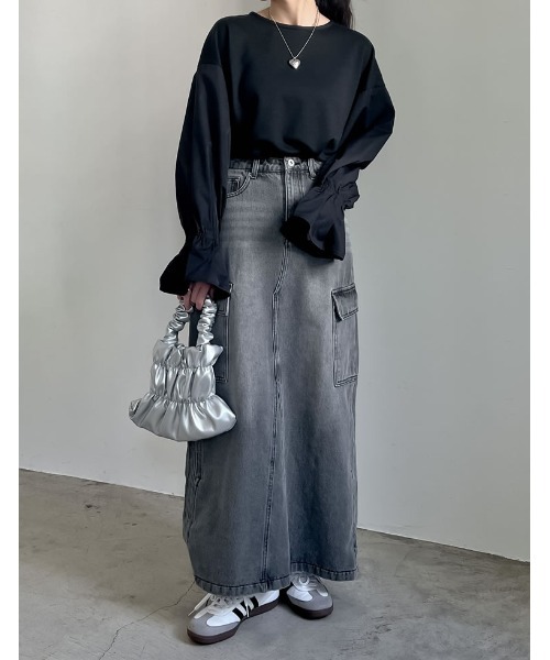 Re:EDIT(リエディ)の「異素材切り替えキャンディースリーブ裏毛トップス(スウェット・レディース・ブラック/ホワイト・MEDIUM/LARGE)」の3枚目の写真