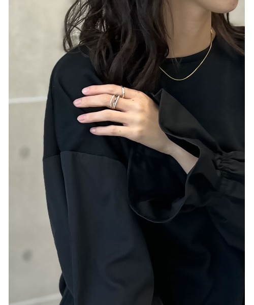 Re:EDIT(リエディ)の「異素材切り替えキャンディースリーブ裏毛トップス(スウェット・レディース・ブラック/ホワイト・MEDIUM/LARGE)」の9枚目の写真