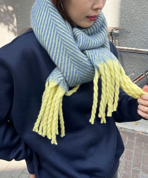 fredy emue（フレディエミュ）の「ヘリンボン太フリンジストール（ストール/ショール・レディース・ホワイト系その他4/ブルー系その他3/ベージュ系その他3・FREE）」の3枚目の写真