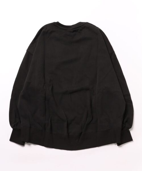 PUMA(プーマ)の「PUMA プーマ ウィメンズ CLASSICS オーバーサイズ クルースウェット(スウェット・レディース・ホワイト系その他/ラベンダー/ブラック・SMALL/LARGE/X-LARGE/MEDIUM)」の12枚目の写真