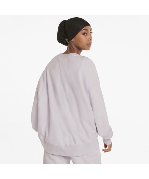 PUMA(プーマ)の「PUMA プーマ ウィメンズ CLASSICS オーバーサイズ クルースウェット(スウェット・レディース・ホワイト系その他/ラベンダー/ブラック・SMALL/LARGE/X-LARGE/MEDIUM)」の14枚目の写真