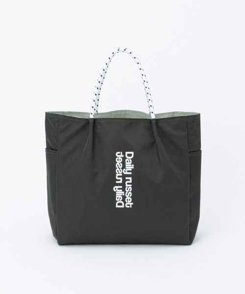 Daily russet（デイリー ラシット）の「【撥水／A4サイズ対応】リバーシブルロープトートバッグ（M）（トートバッグ・レディース・グレイッシュベージュ/アイボリー/ブラック/カーキ/ダークグレー・FREE）」の8枚目の写真