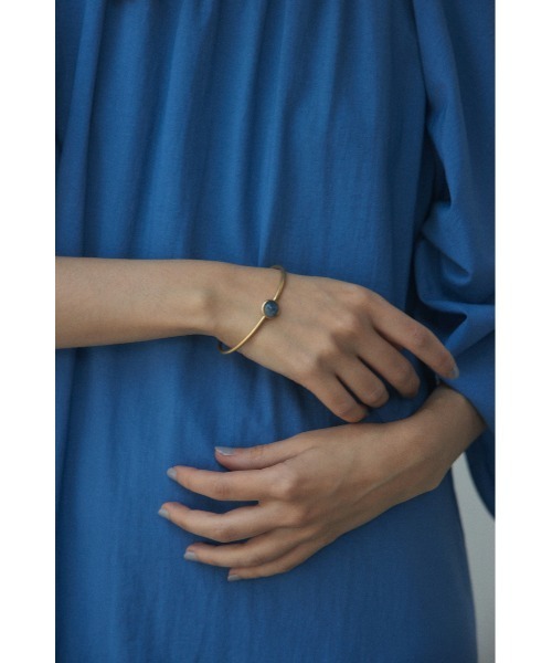 BLACK BY MOUSSY（ブラックバイマウジー）の「color point bangle(カラーポイントバングル)（ブレスレット・レディース・ホワイト/ブラウン/ブルー・FREE）」の10枚目の写真