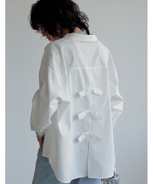 Re:EDIT（リエディ）の「[2024SS COLLECTION][低身長サイズ有]バックリボンオーバーサイズシャツ（シャツ/ブラウス・レディース・ホワイト/ブルー系その他/ブラック・SHORT/MEDIUM/LARGE）」の14枚目の写真