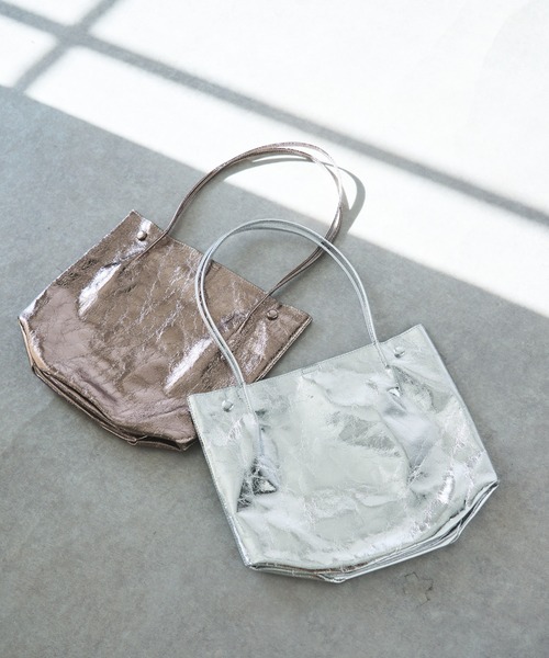 cache cache（カシュ カシュ）の「【cache cache(カシュカシュ)】クラッシュメタリック肩入バケツトート（トートバッグ・レディース・シルバー/ブロンズ・FREE）」の20枚目の写真