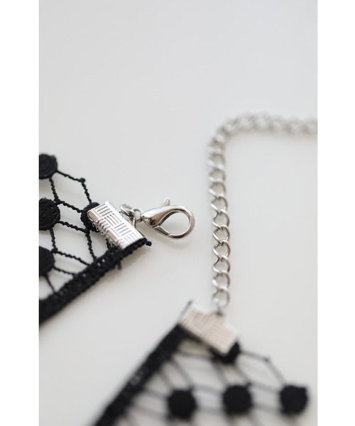 cawaii(カワイイ)の「(黒)ビジューの雫が揺れるレースチョーカー(チョーカー・レディース・ブラック・FREE)」の12枚目の写真