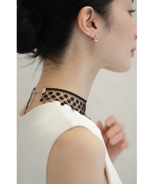 cawaii(カワイイ)の「(黒)ビジューの雫が揺れるレースチョーカー(チョーカー・レディース・ブラック・FREE)」の6枚目の写真