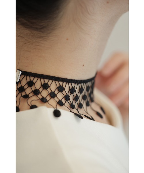 cawaii(カワイイ)の「(黒)ビジューの雫が揺れるレースチョーカー(チョーカー・レディース・ブラック・FREE)」の2枚目の写真