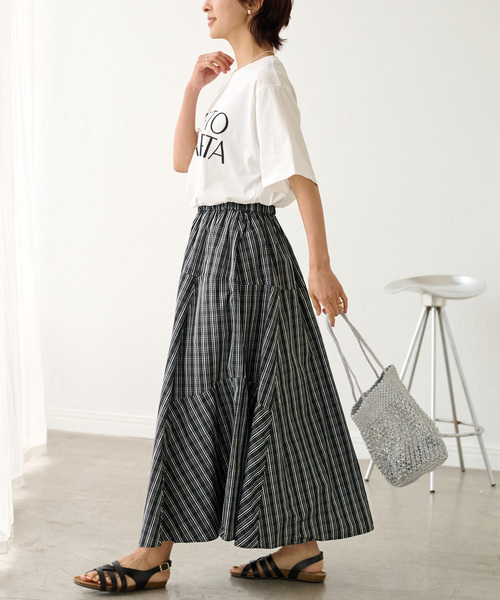 JOURNAL STANDARD relume（ジャーナルスタンダード　レリューム）の「《追加》タフタチェックフレアースカート（スカート・レディース・ブラック/ホワイト・FREE）」の4枚目の写真