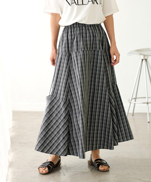 JOURNAL STANDARD relume（ジャーナルスタンダード　レリューム）の「《追加》タフタチェックフレアースカート（スカート・レディース・ブラック/ホワイト・FREE）」の6枚目の写真