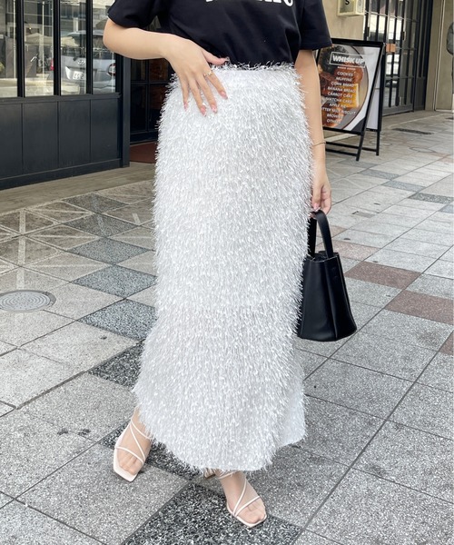 Meli rich(メリーリッチ)の「カットフェザーIラインスカート(スカート・レディース・オフホワイト/ブラック・FREE)」の17枚目の写真