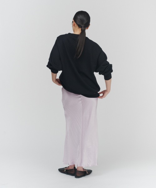 THINGS THAT MATTER(シングス ザット マター)の「ACETATE SATIN MAXI SKIRT / アセテートサテンマキシスカート(スカート・レディース・ブラック/クリーム/オフホワイト/ライトグレー/ラベンダー/グリーン・1/2)」の19枚目の写真