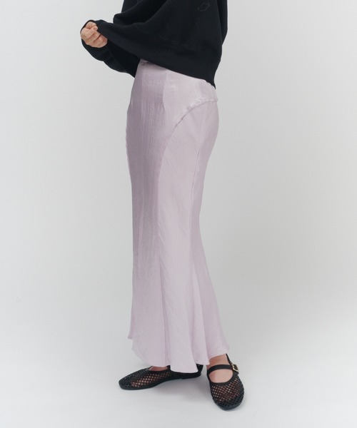 THINGS THAT MATTER(シングス ザット マター)の「ACETATE SATIN MAXI SKIRT / アセテートサテンマキシスカート(スカート・レディース・ブラック/クリーム/オフホワイト/ライトグレー/ラベンダー/グリーン・1/2)」の14枚目の写真