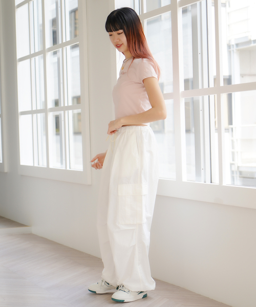 JOINT WORKS（ジョイントワークス）の「【Calvin Klein Jeans / カルバン クライン ジーンズ】 A-SS DIFFUSED LOGO（Tシャツ/カットソー・レディース・ホワイト/ピンク・SMALL）」の7枚目の写真