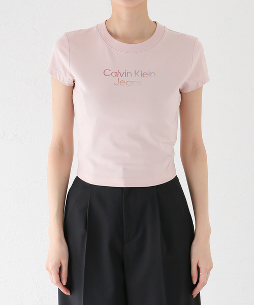 JOINT WORKS（ジョイントワークス）の「【Calvin Klein Jeans / カルバン クライン ジーンズ】 A-SS DIFFUSED LOGO（Tシャツ/カットソー・レディース・ホワイト/ピンク・SMALL）」の12枚目の写真