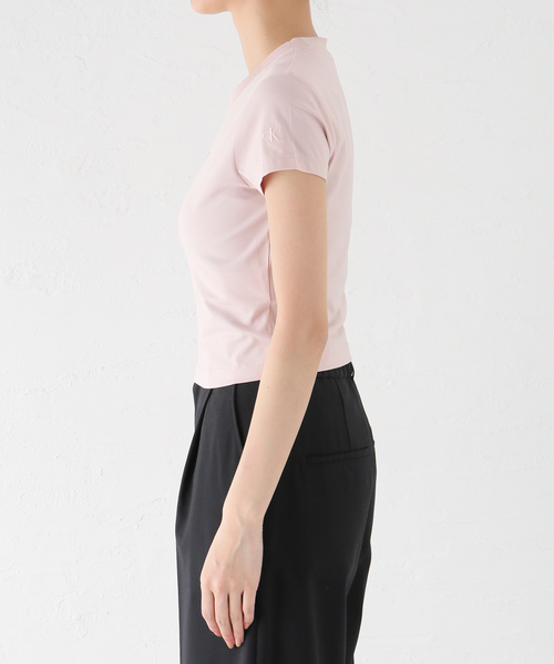 JOINT WORKS（ジョイントワークス）の「【Calvin Klein Jeans / カルバン クライン ジーンズ】 A-SS DIFFUSED LOGO（Tシャツ/カットソー・レディース・ホワイト/ピンク・SMALL）」の13枚目の写真