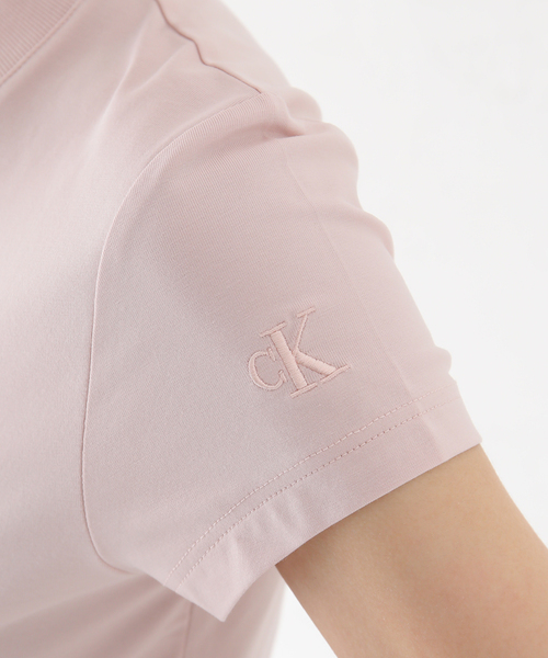 JOINT WORKS（ジョイントワークス）の「【Calvin Klein Jeans / カルバン クライン ジーンズ】 A-SS DIFFUSED LOGO（Tシャツ/カットソー・レディース・ホワイト/ピンク・SMALL）」の18枚目の写真