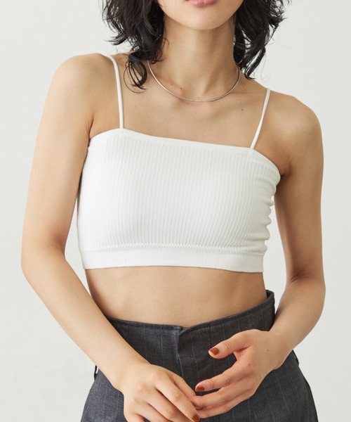 Aunt Marie's（アントマリーズ）の「ナローストラップカップ付きブラ（キャミソール・レディース・ブラック/ホワイト・FREE）」の2枚目の写真