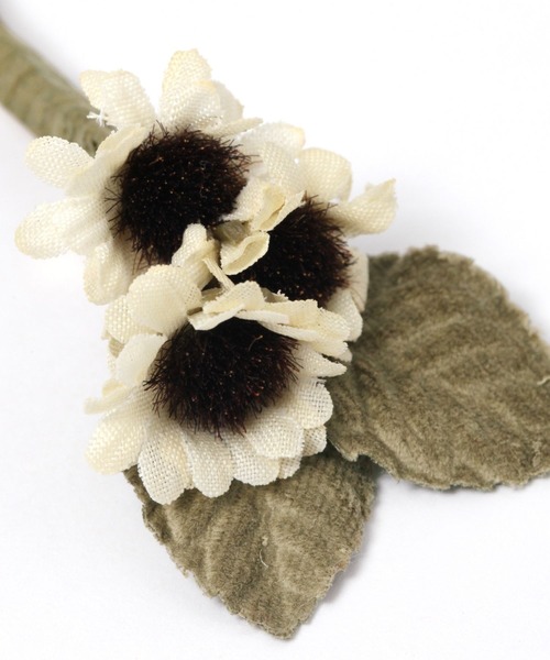 studio CLIP（スタディオクリップ）の「ブーケブローチ（ブローチ/コサージュ・レディース・ベージュ/アイボリー・FREE）」の7枚目の写真