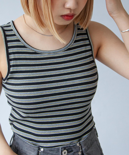 Chillfar(チルファー)の「カップ付き デイリーカラータンク(タンクトップ・レディース・オートミール/ブラック系/ホワイト/ブラウン/ブラック/グレイッシュベージュ/アイボリー/ブラウン系/グレー/グレー系・FREE)」の5枚目の写真