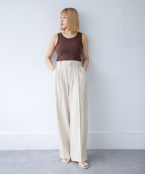 Chillfar(チルファー)の「カップ付き デイリーカラータンク(タンクトップ・レディース・オートミール/ブラック系/ホワイト/ブラウン/ブラック/グレイッシュベージュ/アイボリー/ブラウン系/グレー/グレー系・FREE)」の15枚目の写真