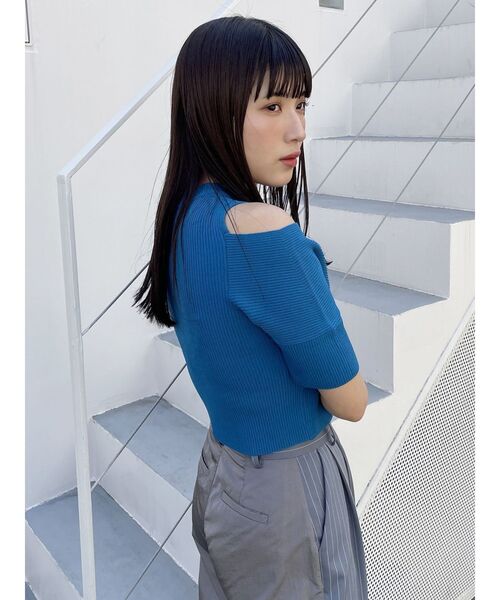 MURUA（ムルーア）の「ジップカシュクールニット（ニット/セーター・レディース・ブルー/オレンジ/ブラック/ベージュ・FREE）」の15枚目の写真
