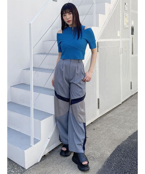 MURUA（ムルーア）の「ジップカシュクールニット（ニット/セーター・レディース・ブルー/オレンジ/ブラック/ベージュ・FREE）」の16枚目の写真