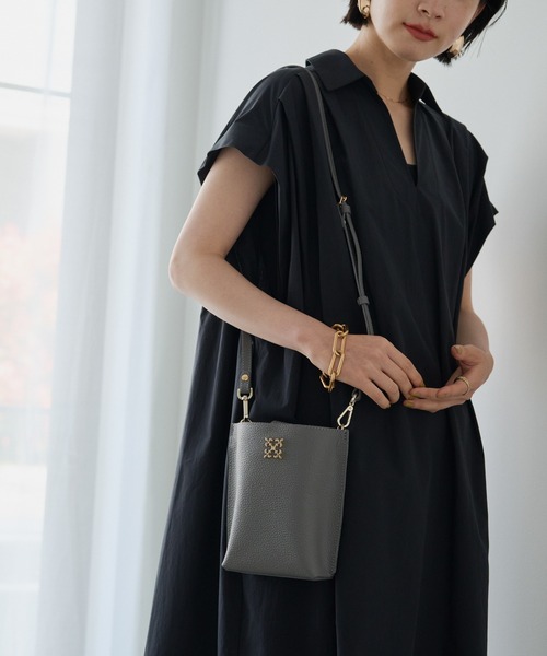 russet(ラシット)の「スマートフォンショルダーバッグ(CE-1346)(ショルダーバッグ・レディース・グレー/グレー系その他/ブラック・FREE)」の4枚目の写真