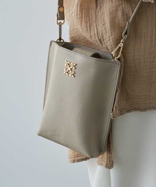 russet（ラシット）の「スマートフォンショルダーバッグ（CE-1346