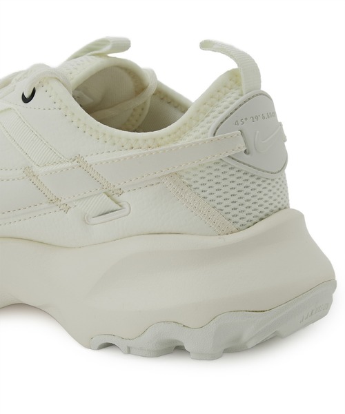 NIKE(ナイキ)の「【NIKE】 TC 7900(スニーカー・レディース・ホワイト・25.5cm/24.5cm/23.5cm/22.5cm/26/25/24/23)」の5枚目の写真