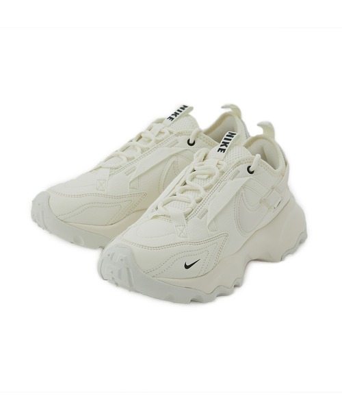 NIKE(ナイキ)の「【NIKE】 TC 7900(スニーカー・レディース・ホワイト・25.5cm/24.5cm/23.5cm/22.5cm/26/25/24/23)」の2枚目の写真