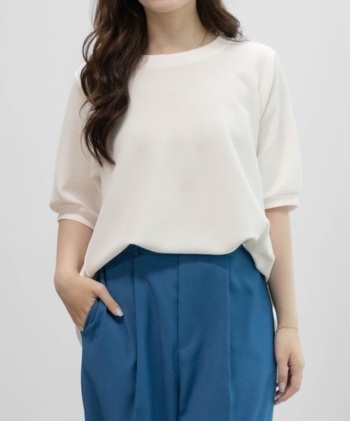 NAVY(ネイビー)の「NAVY エンボス プルオーバー(Tシャツ/カットソー・レディース・オフホワイト/ベージュ/ブラック・M/L)」の13枚目の写真