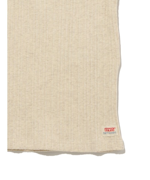 Levi's（リーバイス）の「Levi's/リーバイス DRY GOODS ヘンリーネックカットソー ベージュ OATMEAL（Tシャツ/カットソー・レディース・オフホワイト・M/S/XS）」の5枚目の写真